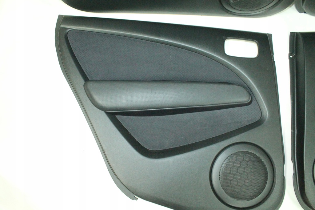 фото №4, Outlander i 03-06 обивка дверь комплект обшивки