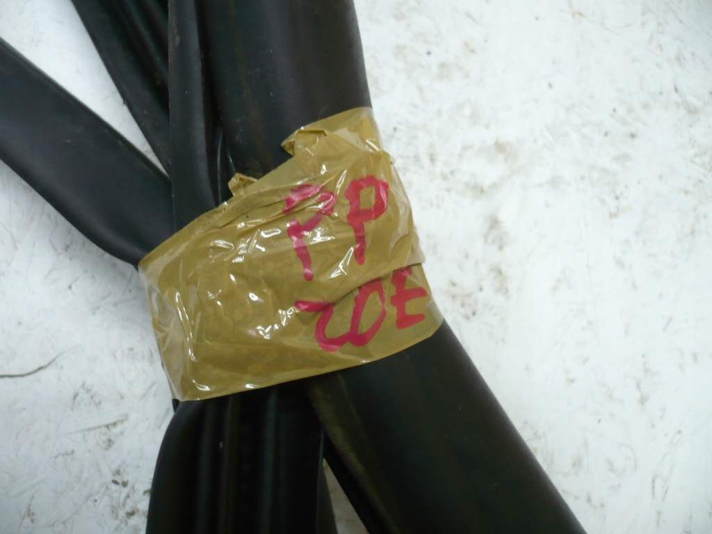 фото №2, Прокладка передняя правая дверь renault zoe