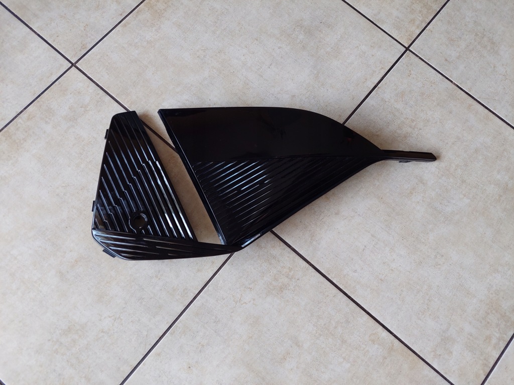 фото №1, Решітка бампера - права - peugeot 408