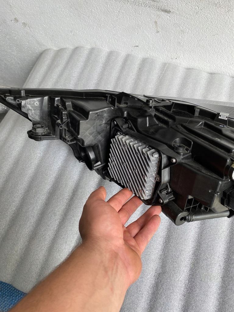 фото №14, Лампа правая matrix audi a6 c8 4k0941040a комплектная