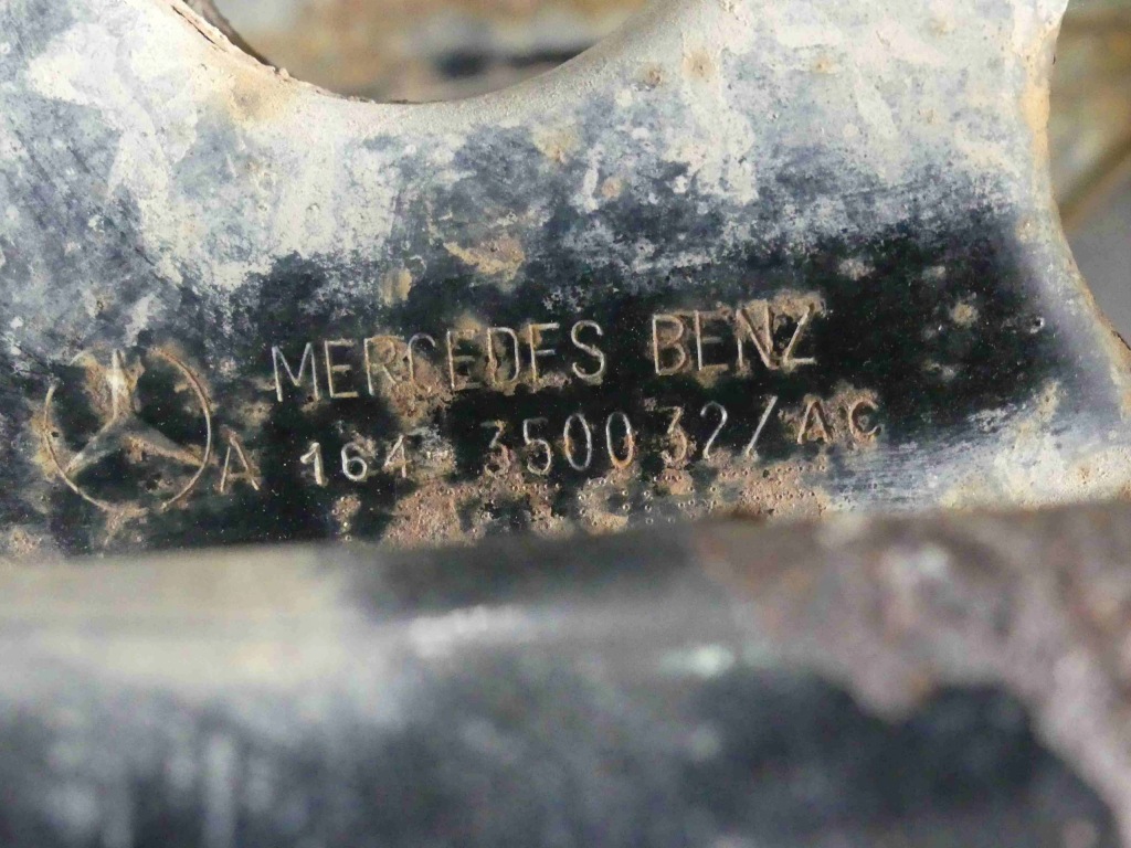 Балка задній задня підрамник mercedes gl 1 x164 Доставка