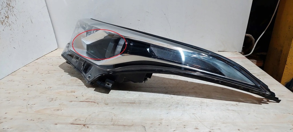 фото №9, Toyota c-hr 2018 лампи передні