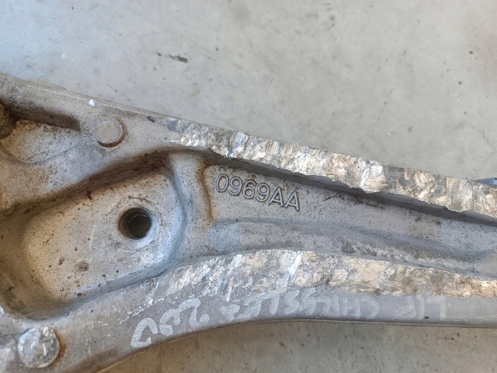 фото №10, Chrysler 200 15- рычаг перед левый правый 2.4 usa