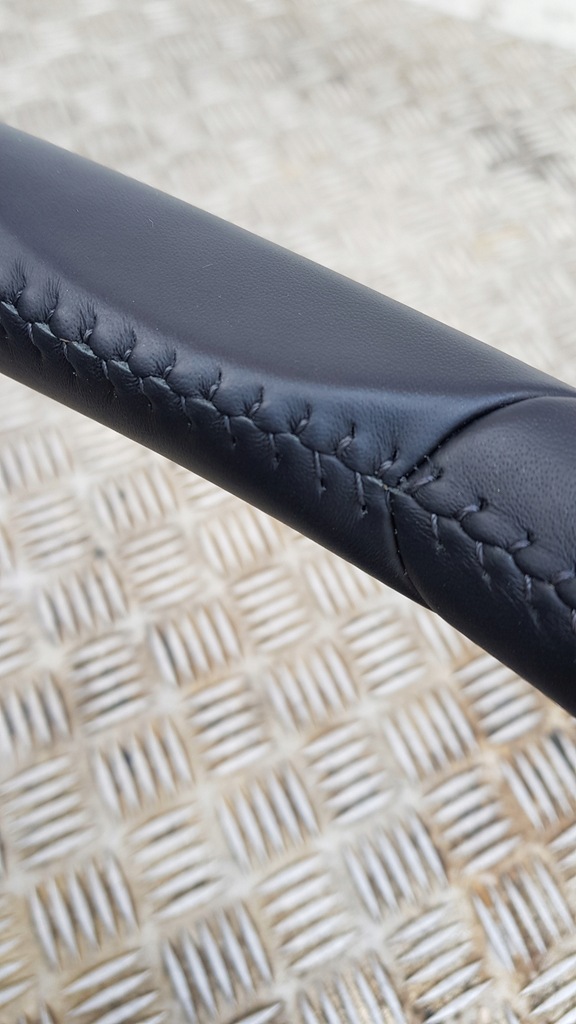 фото №10, Skoda octavia iv повітропровід шкіряний панель multi bardzo ładna