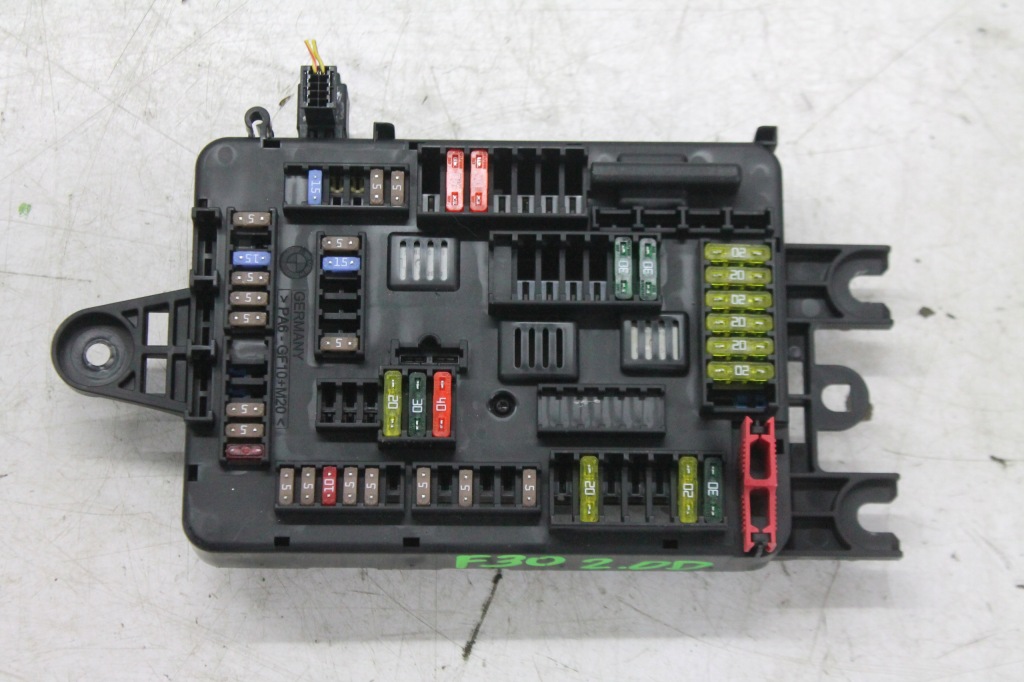 Купити Коробка запобіжників 9261111 bmw 3 f30 316d 11-