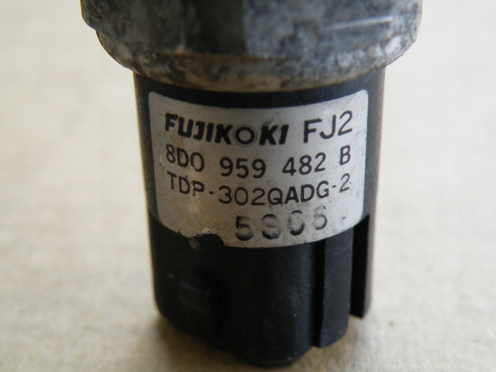 Vw passat b5 fl audi a4 b5 датчик тиску кондиціонера 8d0959482b в Україні