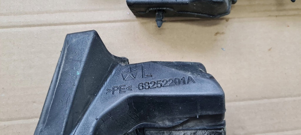 фото №5, Chrysler pacifica 2022 піна шумоізоляція прокладка права перед 68252201a