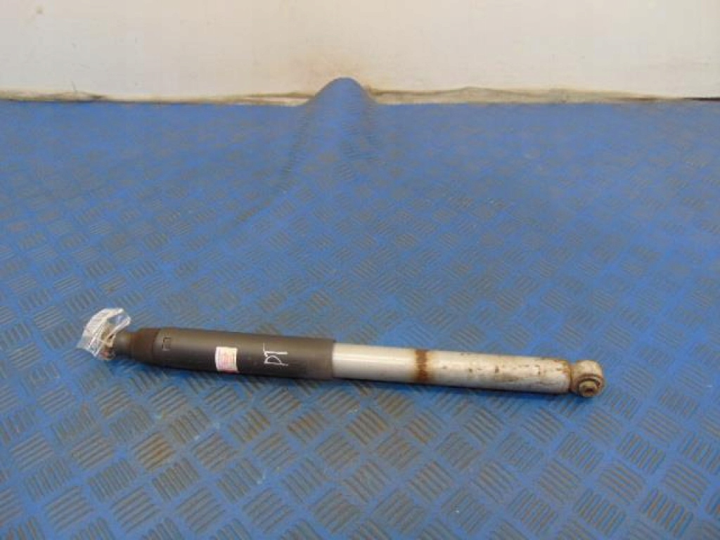 Купить Mercedes clk w208 амортизатор правая  задний