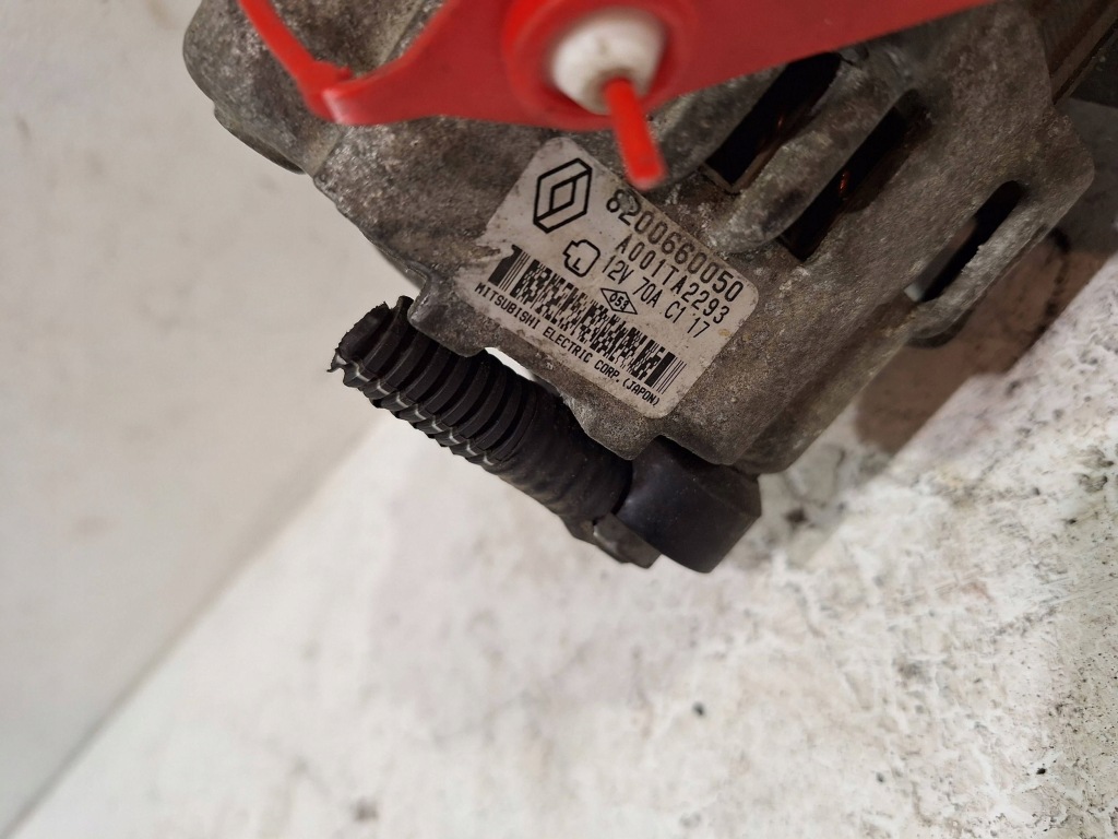 Генератор 8200660050 renault clio 2 1.2 16v 03- в Украине