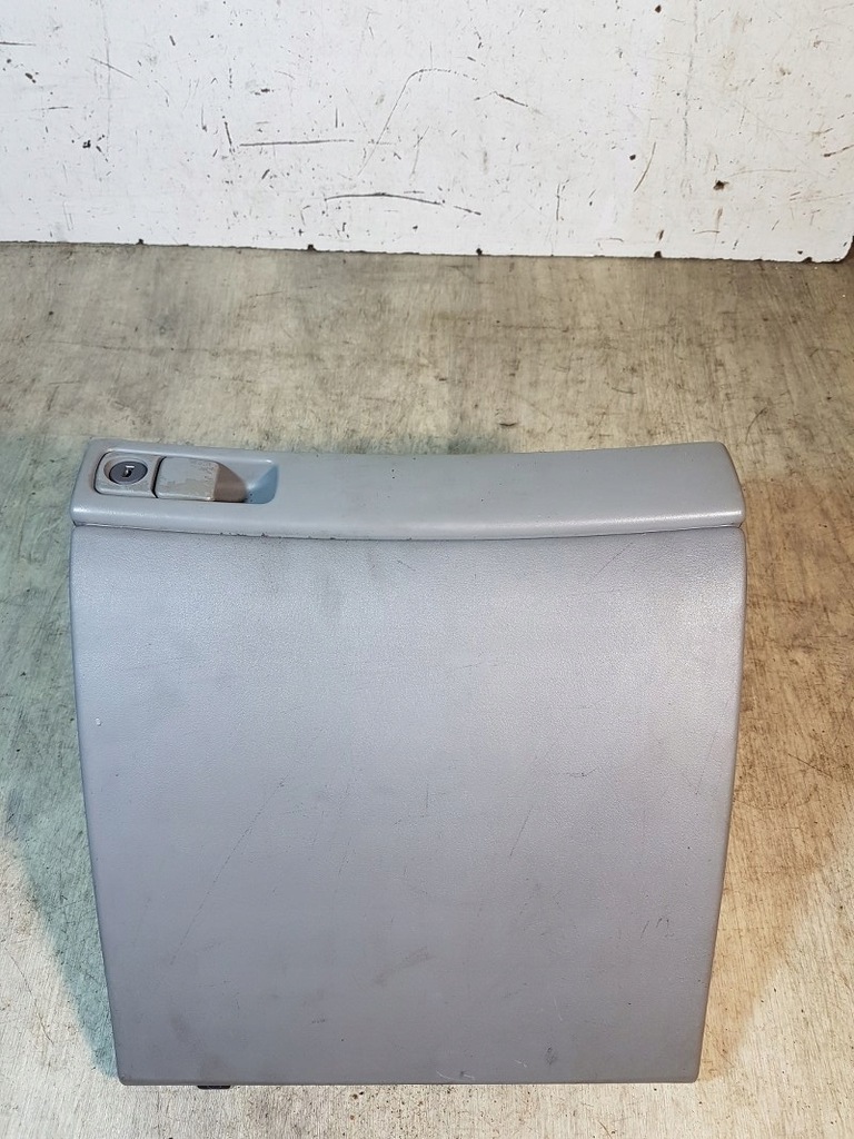 фото №1, Бардачок панели консоли пассажира volvo s40