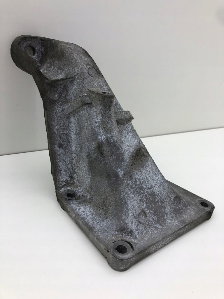 Купити Bmw 3 e46 кронштейн ліва кронштейн двигуна 1094697