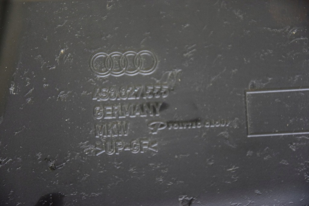 фото №11, Audi r8 17-r задняя накладка задняя 4s8.827.555 спойлер