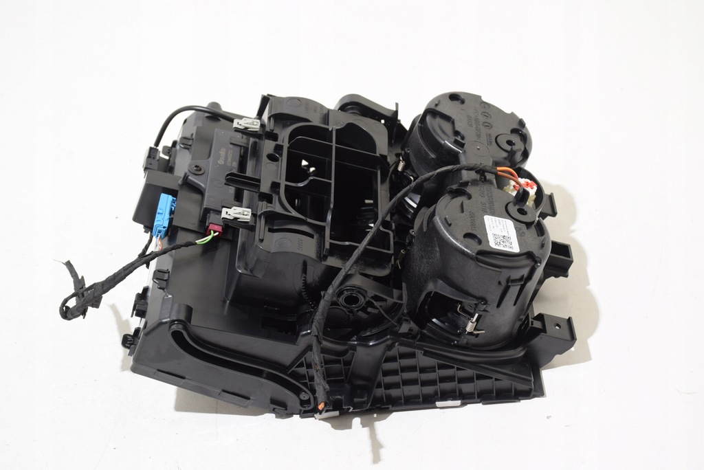 фото №13, Bmw g20 g21 g22 g26 зарядное устройство индукционная телефона wca nfc бардачок retrofit