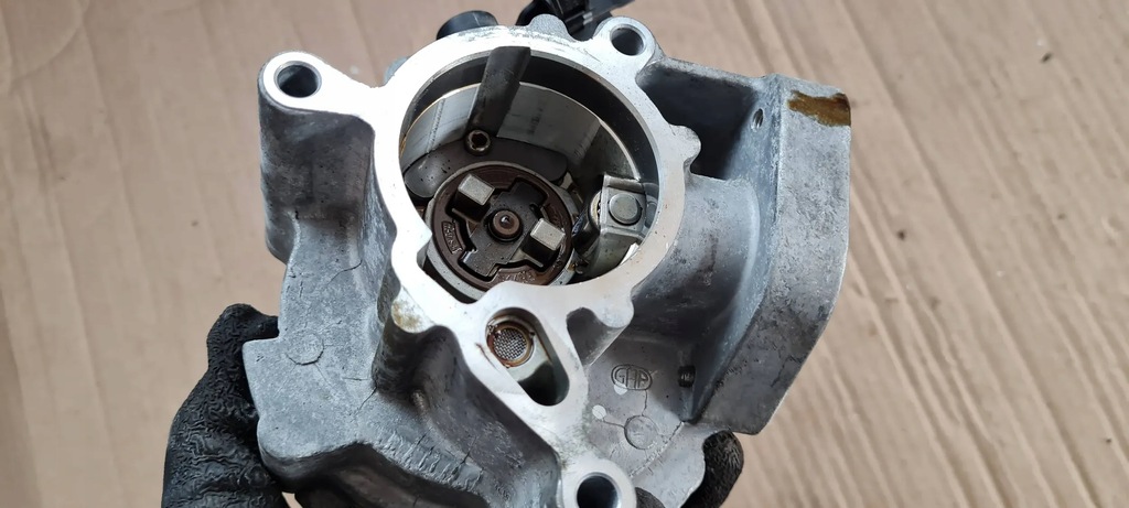 фото №5, A5 8w насос вакуумa вакуум 2.0 tfsi 06k145100ae a4 b9 8w q5