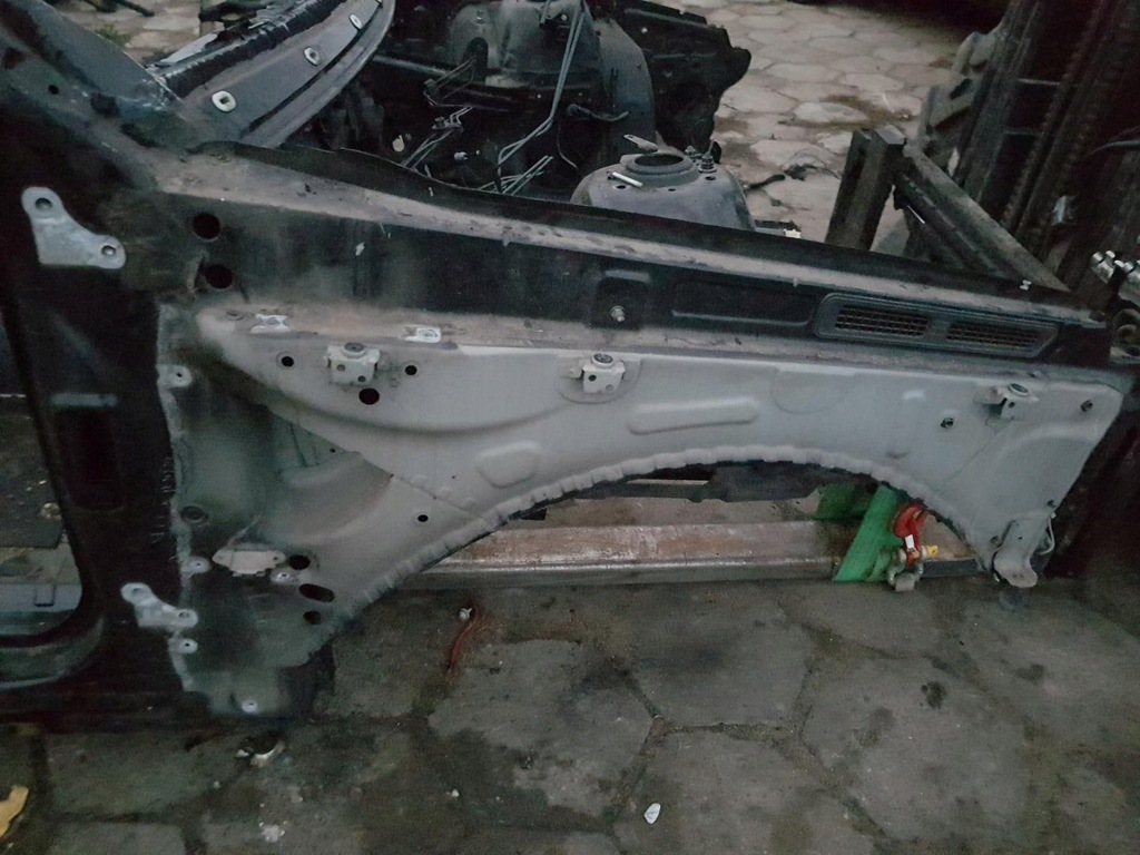 фото №2, Чверть правий перед lift range rover vogue l322