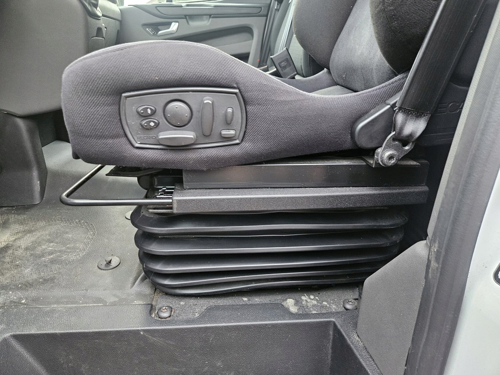 фото №5, Сидіння водія пасажира тримісне сидіння ford transit custom 2021 recaro