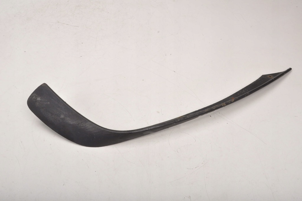 фото №1, Mercedes w176 молдинг бампера левый задняя