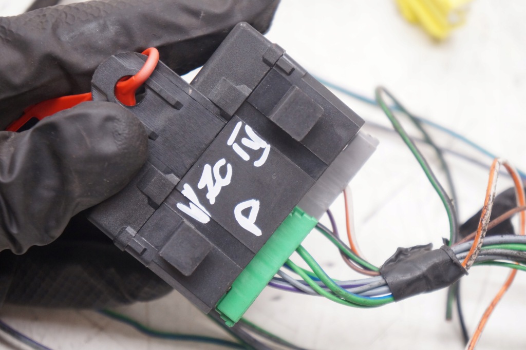 Volvo s80 2 v70 3 модуль блок управления подогрев сиденье жгут правый  31268908 Недорого