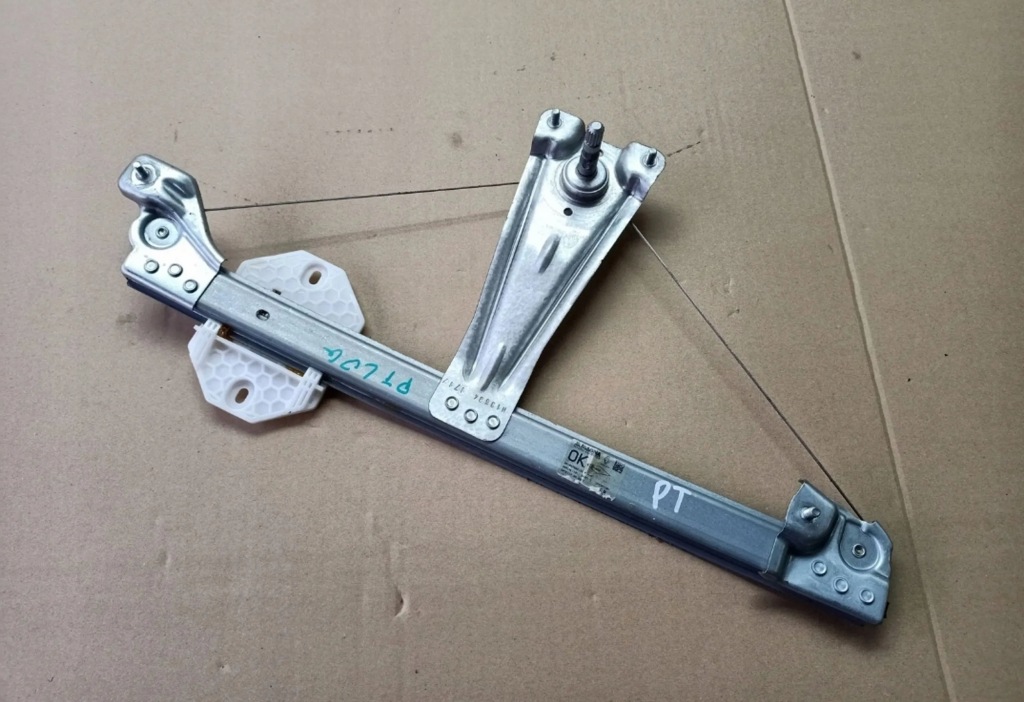 фото №1, Dacia logan ii 2017 sedan подъемник окон левый задняя механическая коробка передач