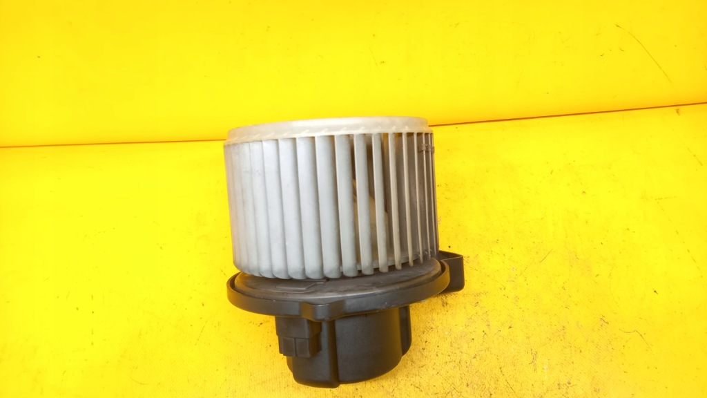 фото №1, Воздуходувка воздуховод smart fortwoo 0,6 bosch 0130101113