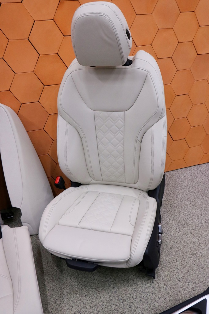 фото №11, Bmw 4 g22 салон сиденья individual кожа merino elfenbeinweiss harman