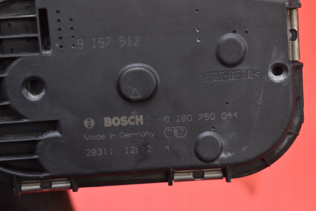 фото №8, Дроссельная заслонка 9157512 opel corsa c 1.2 16v 75 km 00-03