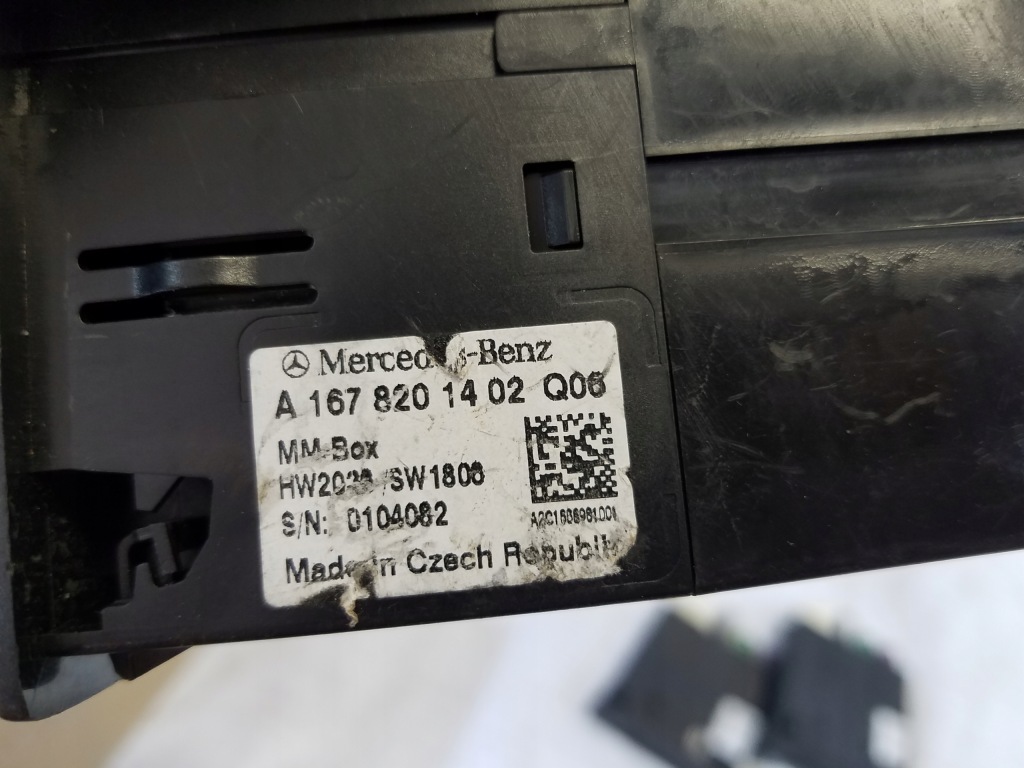 Панель вхід mercedes-benz a1678201402 в Україні