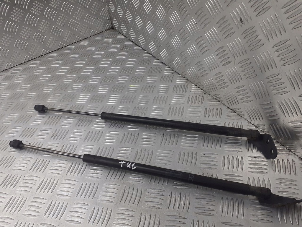 фото №1, Амортизаторы амортизаторы крышки задняя toyota corolla verso 68950-0f011