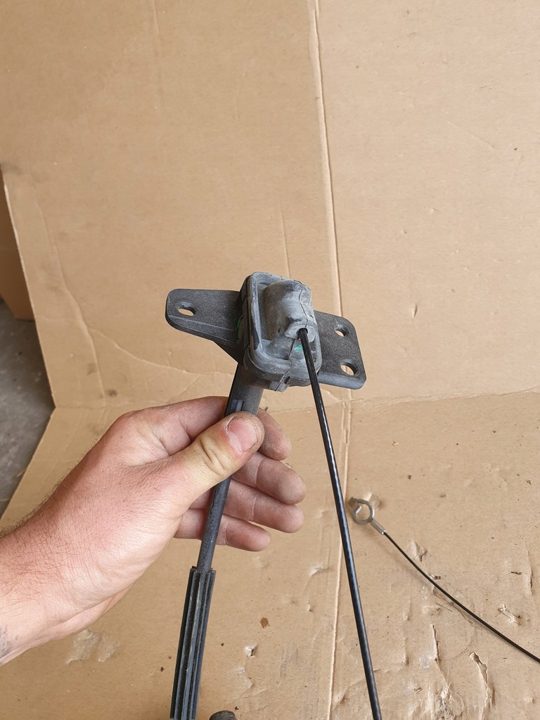 фото №6, Kia carnival iv sedona замок двері правий задня 83820-a9000 83820a9000