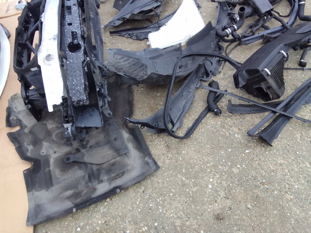 Bmw f32 f33 f36 перед комплектний  європа Зі Шроту