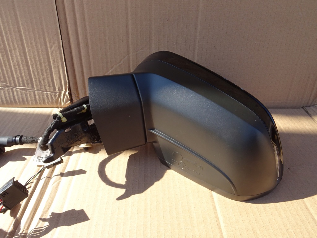 Audi q3 2 83a зеркало левая 2+10 Недорого