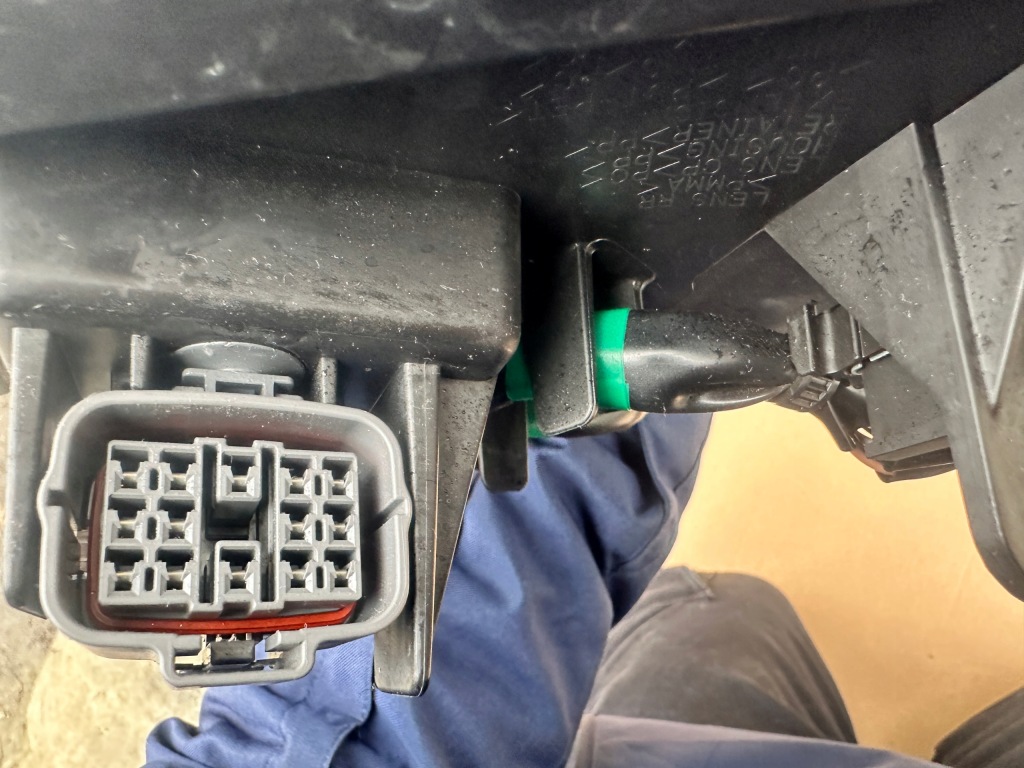 Фара mazda cx30 cx 30 full led правий перед передня 2024-2025 оригінал оригінальний номер в Україні