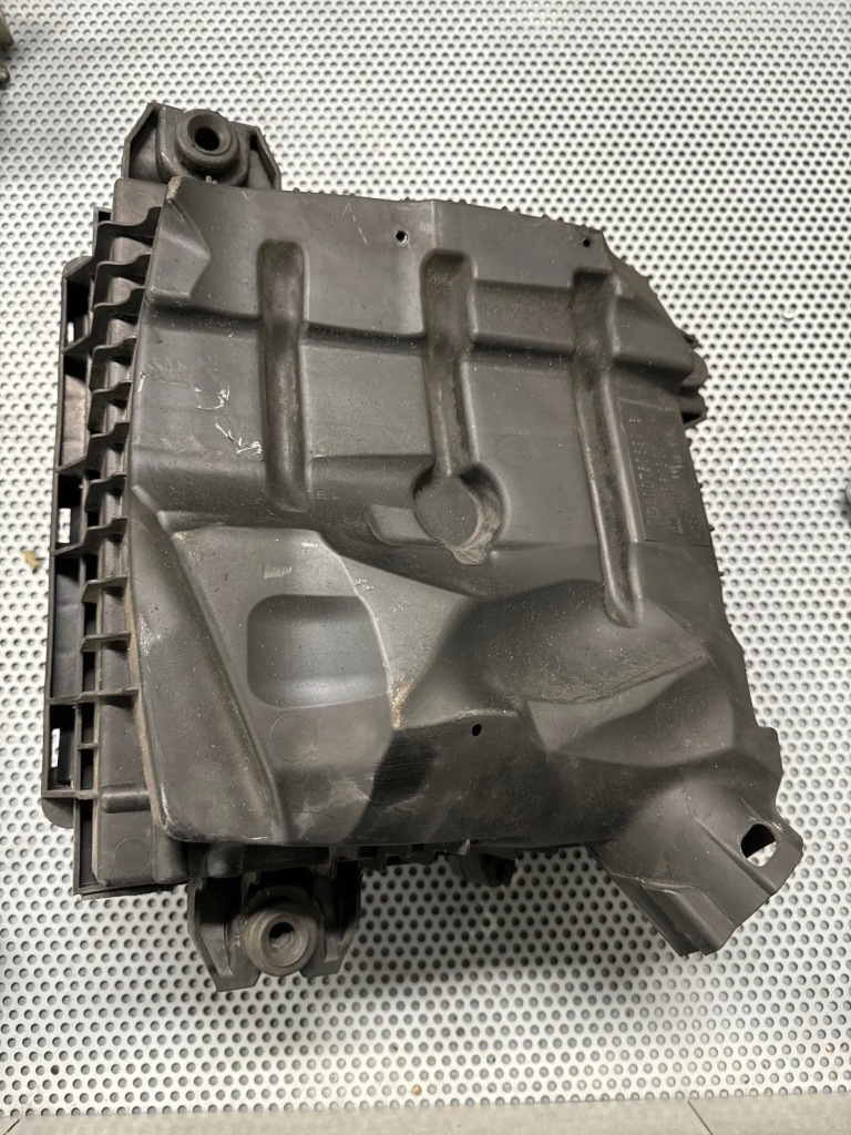 фото №2, Корпус фільтра повітря renault trafic 2.0 8200760899b