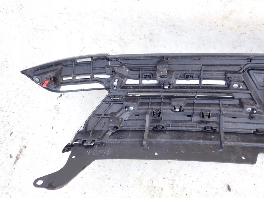 фото №10, Mitsubishi outlander iii 3 lift 18-22 решётка радиатора решётка радиатора