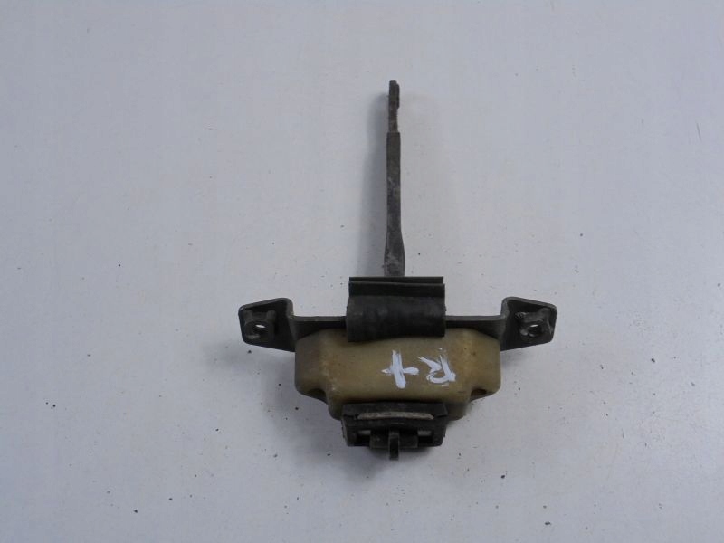 фото №4, Suzuki wagon r+ 97-00 обмежувач двері задня правий