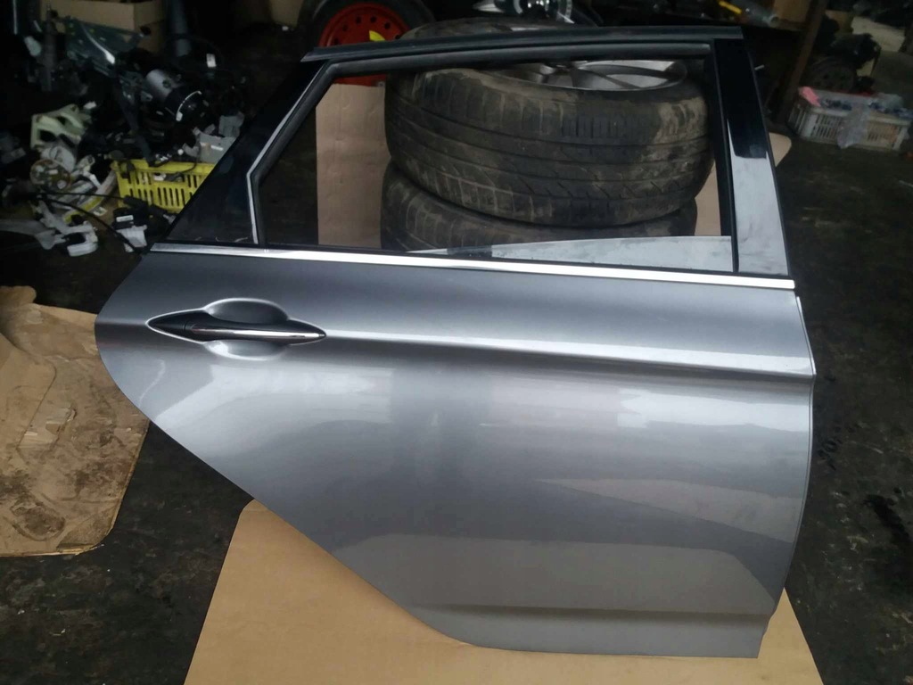 фото №1, Hyundai i40 дверь правое задняя kombi t6s