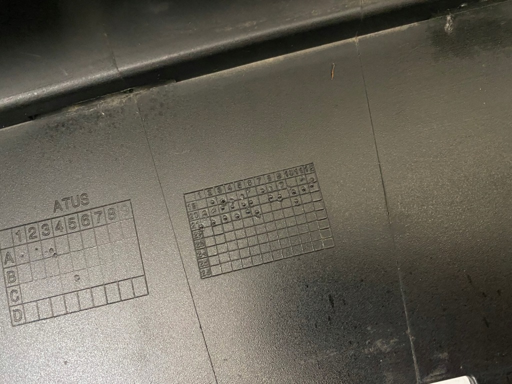 Volvo xc90 lift r-design решётка бампера dół 19- Цена