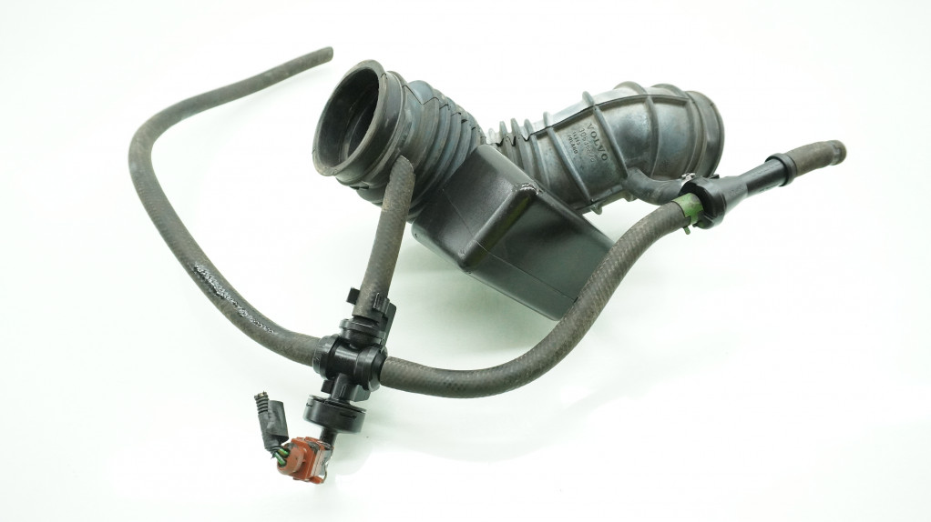 фото №1, Volvo v70 ii lift 2.4 b шланг повітря 30636828 труба s60 i