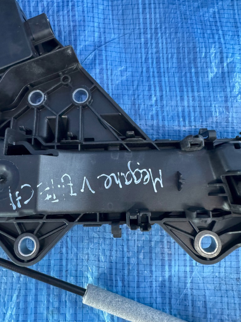 Ручка дверь передних левых renault megane v e-tech 806079889r Оригинал