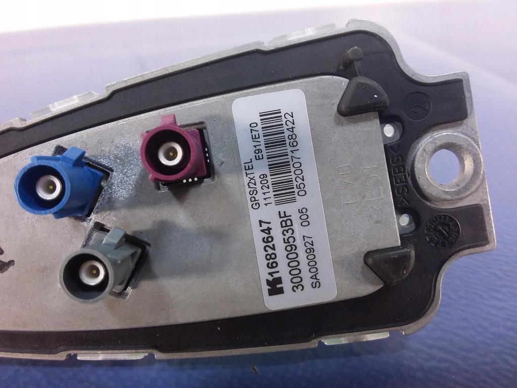 фото №8, Bmw 3 e91 антенна кровельная плавник 6950704