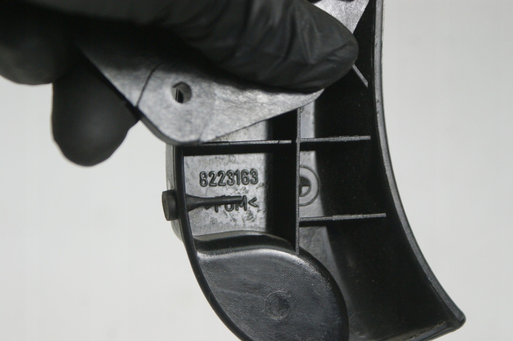 фото №10, Ручка трос тягa відкривання капот bwm e46 2005r 8223163