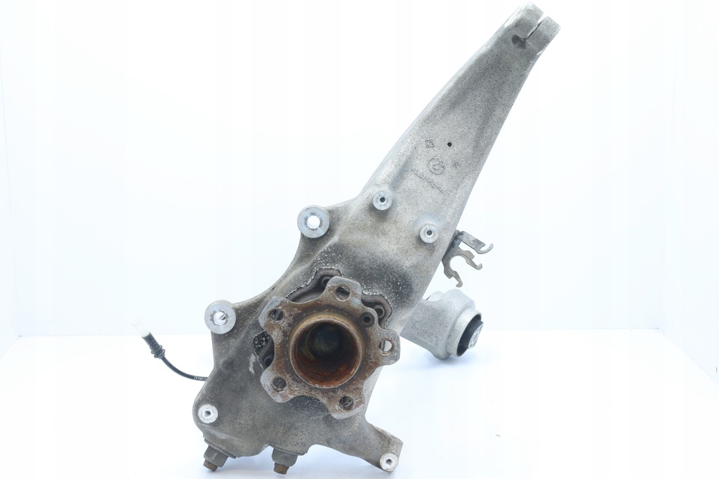 фото №1, Поворотний кулак важіль правий перед bmw g30 6884384 2wd