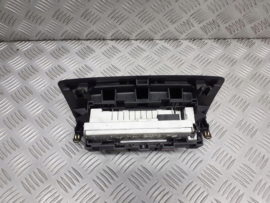 фото №8, Дисплей renault laguna ii 8200290542