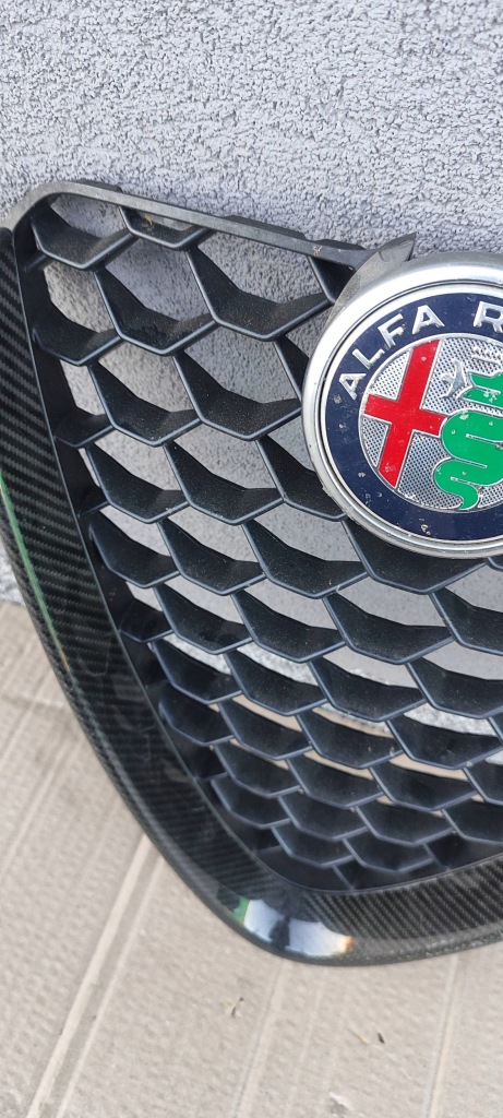Решітка радіатора alfa romeo giulia карбон 156119585 решітка радіатора радіатора Доставка