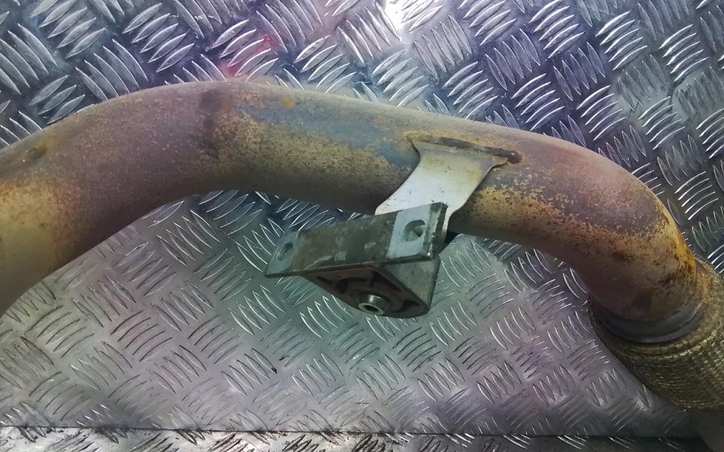 фото №4, Audi a4 b9 2.0 tfsi гасник середній 8w0253211h