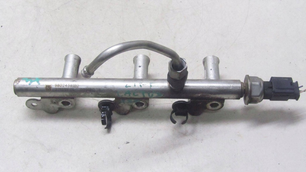 фото №1, Citroen c4 cactus 1.2 молдинг впрыскная 9802438180