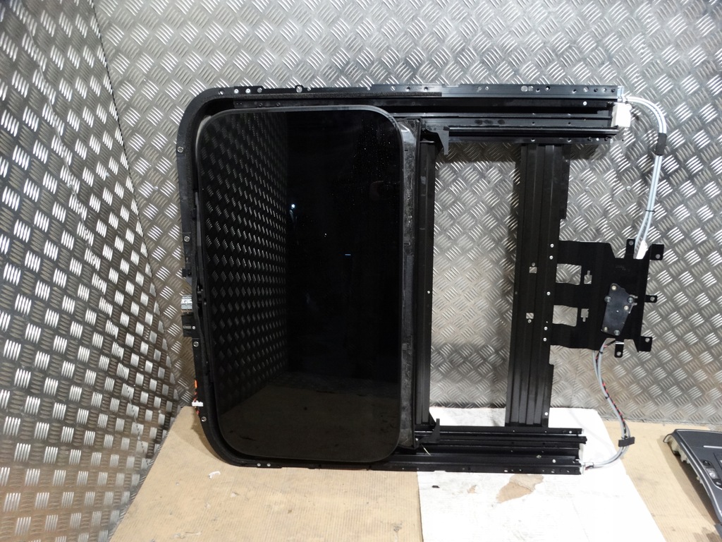 фото №1, Idealny люк audi a8 d4 1