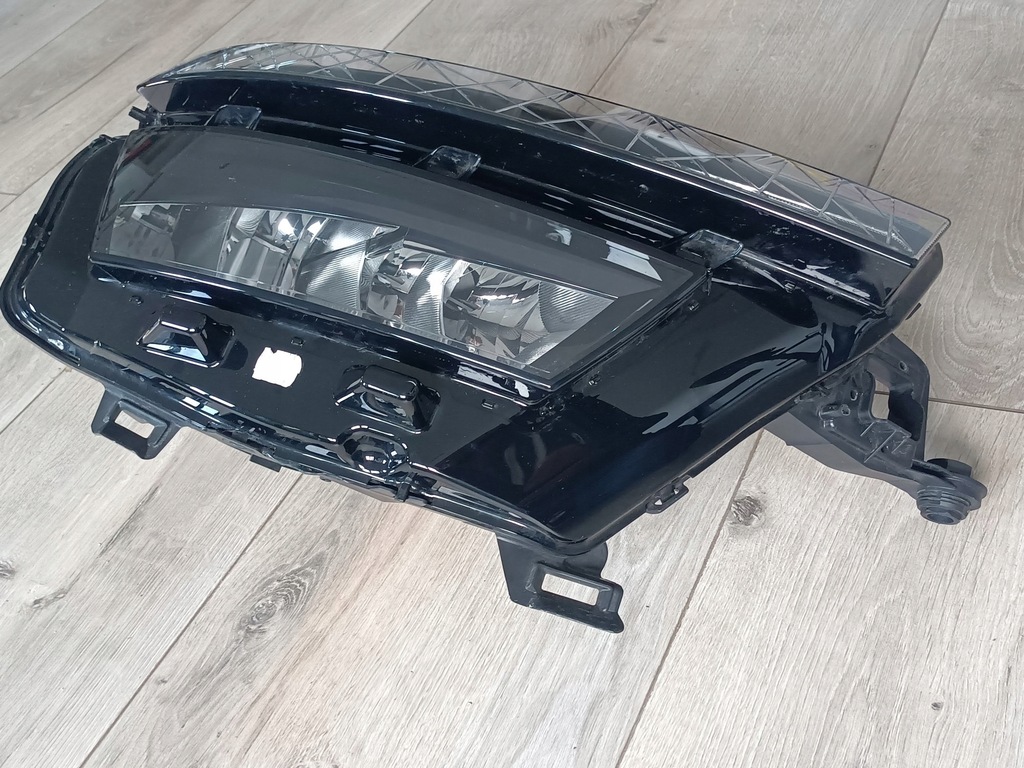 фото №10, Skoda kamiq лампа передняя перед full led правая 658941016 oryg