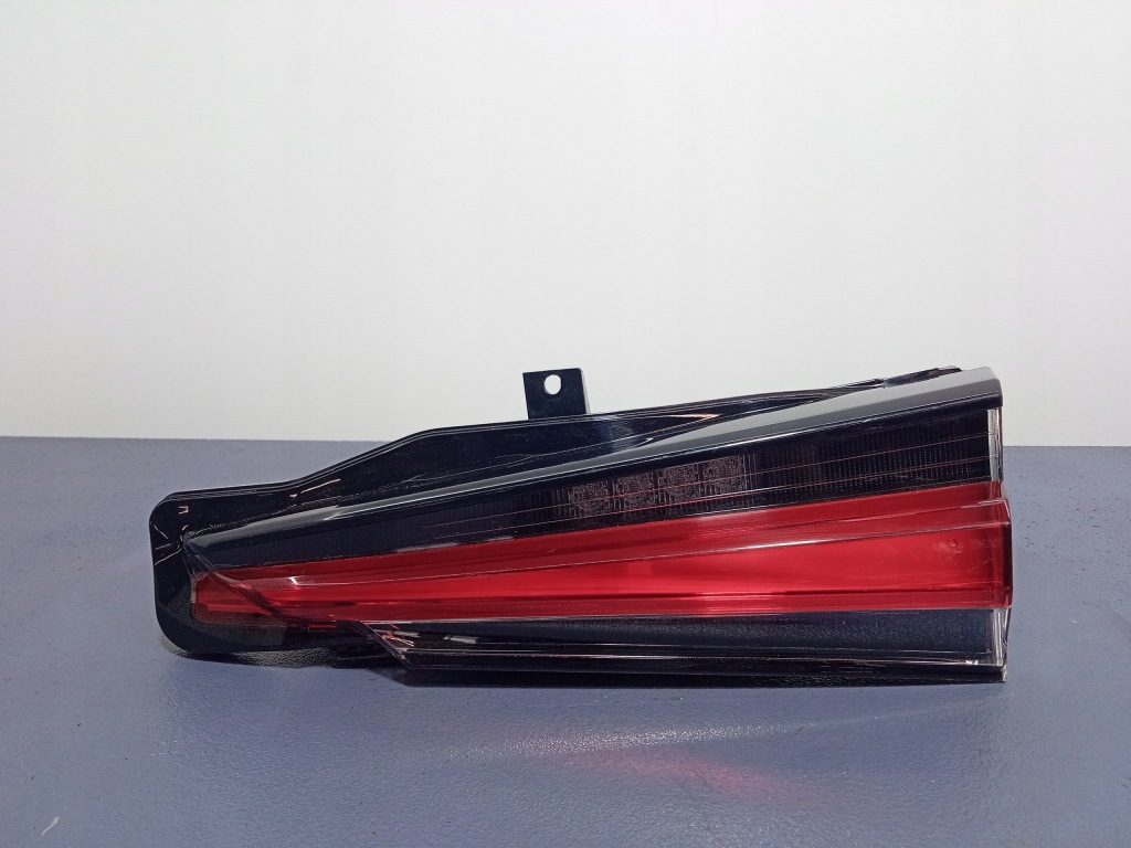 Купить Lexus nx300h рестайлинг  фара задний  правый  w крышке  led европа