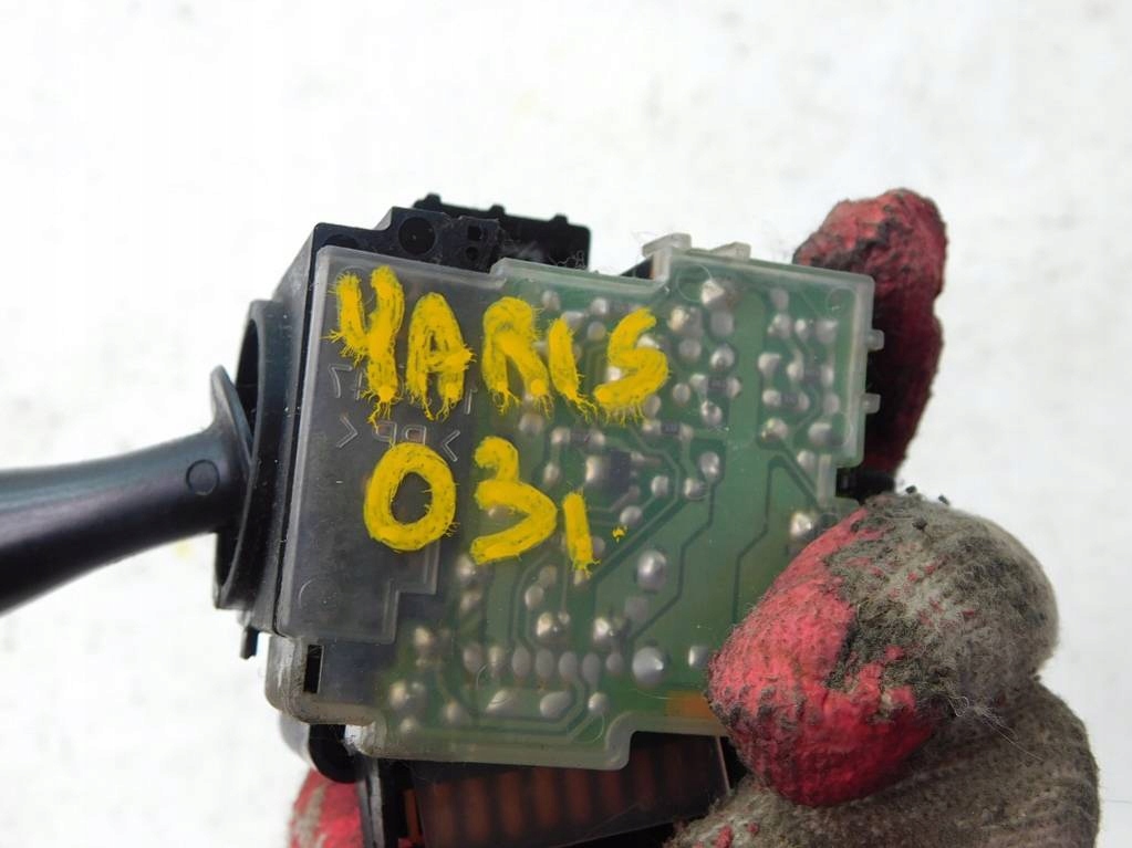 фото №7, Toyota yaris i 03r 5d переключатель дворник